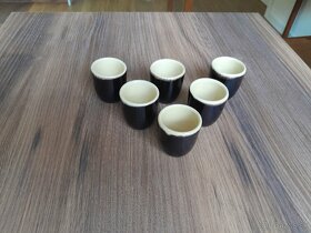 Staršie kameninové poháriky - 2