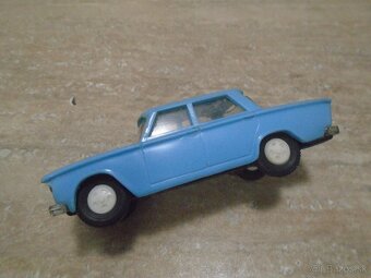 Stará hračka Fiat 1300 KDN - 2