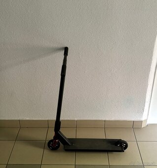 Tilt Theorem Medium freestyle kolobežka Black - 2