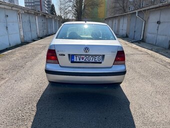Volkswagen Bora 1.9TDI - 2