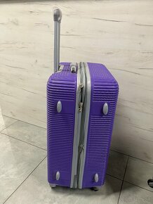 Cestovný kufor fialový - 2