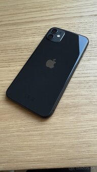 Predám iPhone 11 / 128 GB / čierna farba + EarPods - 2