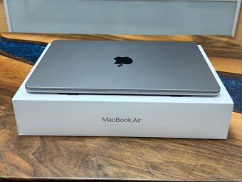 MacBook Air M2 8/256gb komplet balenie - 2