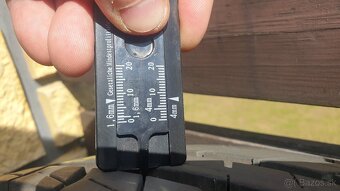 215/55 R17 - 2