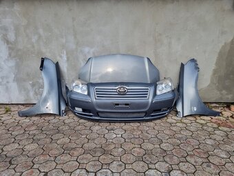 Toyota Avensis T25 predok - 2