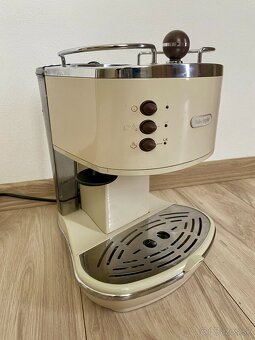 Kávovar DeLonghi - 2