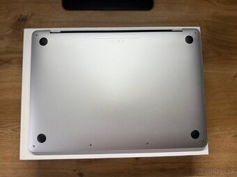 MacBook Pro 2017 256GB Silver - 2