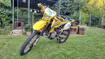 Suzuki DR-Z400S - 2