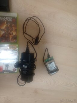 Na predaj Xbox 360 + 8 hier + kábel HDMI + 300 GB disk | GTA - 2