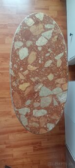 Mramorovy stolik - 2