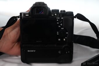Sony A7+battery grip+2 batérie+objektiv+64gb card(full set) - 2
