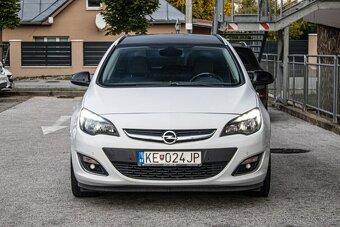 Opel Astra Sport Tourer ST 1.4 Turbo Dynamic - 2