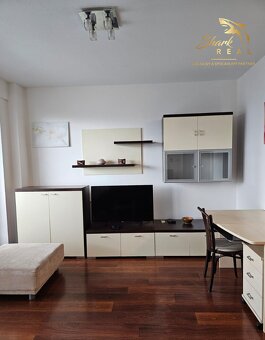 Zariadený 3 izbový byt s PARKOVANÍM v cene - 2