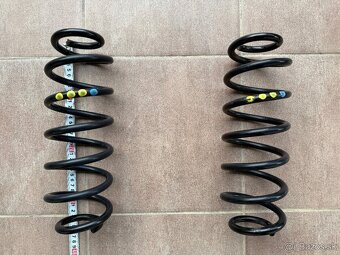 Zadné pružiny Škoda Superb 2 Combi - 2