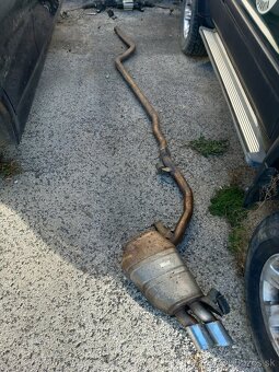 Predám výfuk BMW F11 - 2