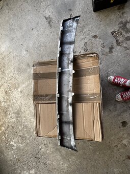 Volvo v40 cross country 2012- predný spoiler , - 2