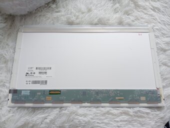 predám 17,3" LED display z notebooku , 40pin HD+ , LP173WD1 - 2