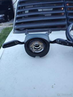 Predám náhradné diely audi a4 b8.5 facelift - 2