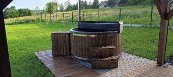 Kupacia kada vírivka jacuzzi - 2