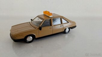 Tatra 613 / 623 montimetal - 2