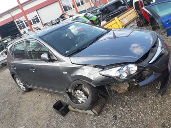 Hyundai i30 1,6CRDi 59KW - 2