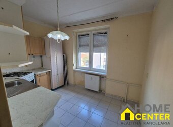 PREDAJ : 2 izbový tehlový byt, ul. Petöfiho, Komárno - 2