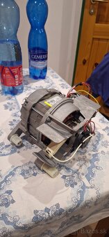 Motor z práčky - 2