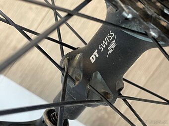 Dt Swiss PRC 1400 karbonove kolesa + kazeta sram red 1190 - 2