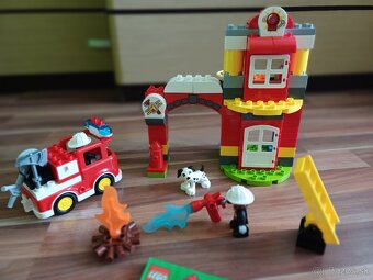 Lego Duplo hasičská stanica 10903 - 2