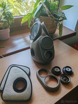 Predám plynovú masku M 10 M - 2