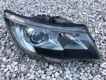 Škoda superb 2 lift blatník maska svetlo - 2