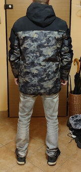 Panska bunda QUIKSILVER na vysku cca 170cm - 2