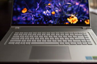 Gigabyte AERO 16 BSF 2023 – 4K OLED / i7-13700H / 1TB SSD - 2