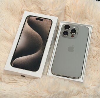iPhone 15 Pro 256GB Natural Titanium - 2