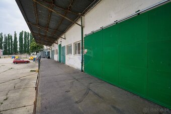 RE/MAX  ponúka na prenájom skladové priestory v Trnave s výb - 2