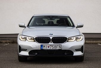 BMW 320i 2019 - 2