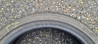 Predám Pneu 235/40r18 - 2