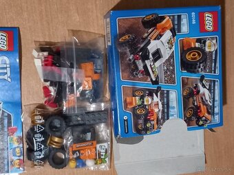 LEGO City 60146 Auto - 2