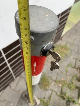 parkovací stĺpik sklopný uzamykateľný - 2