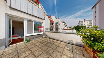 Na PREDAJ 3 izbový byt priamo v centre mesta Pezinok - 2