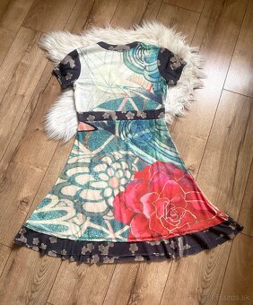 Desigual šaty - 2