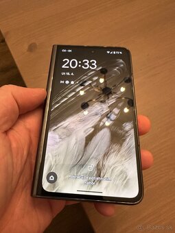 Google pixel fold - 2