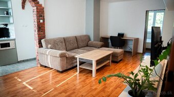 Priestranný 3+1 izb. byt (69 m2) na prenájom - Vrútky - 2