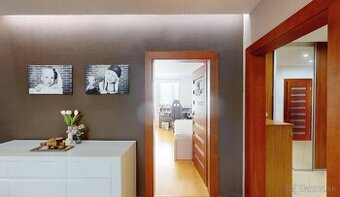 3 izb. byt s balkónom komplet zariadený RADVAŇ - 2