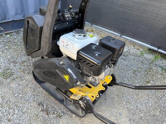 Vibračná doska Bomag BP 10/35 65kg - 2