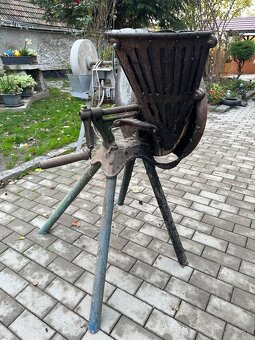 Predám mlynček na ovocie - 2