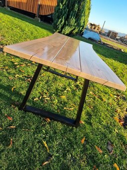 Jedálenský stôl z masívu - 2