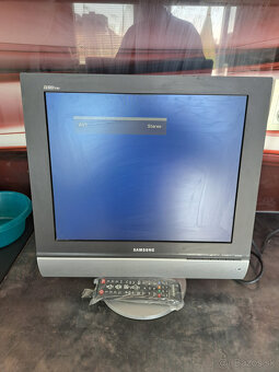Samsung TV LCD malý 45 cm s ovládačom funkčný. - 2