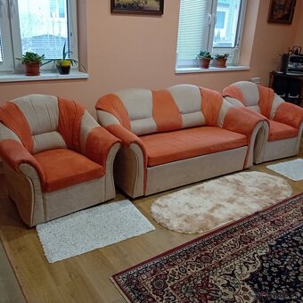 Rozťahovací gauč a kreslá - 2