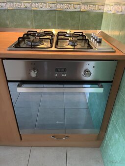 Predám vstavanú elektrickú teplovzdušnú rúru - 2